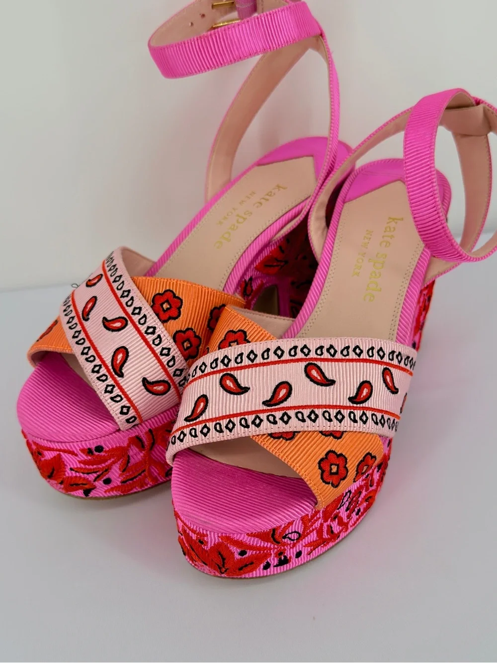 Kate Spade New York Pink Embroidered Platform Sandals Heels Size 6B